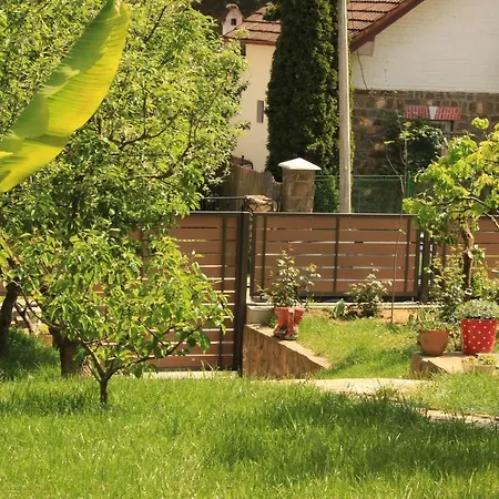 Σπίτι διακοπών Buzzing Retreat