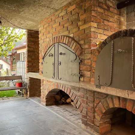 Σπίτι διακοπών Buzzing Retreat Velika Remeta