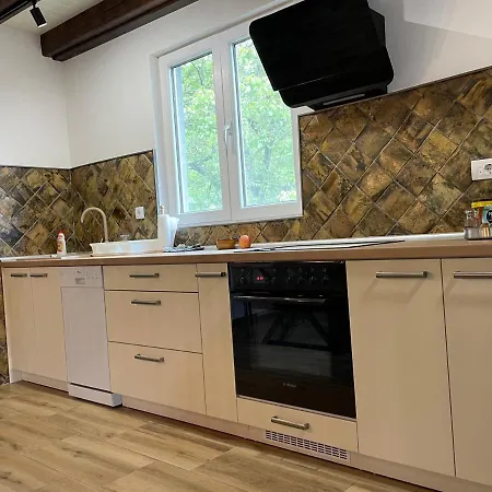 Buzzing Retreat Holiday home Velika Remeta