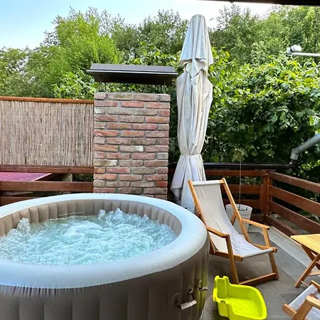 Buzzing Retreat Velika Remeta