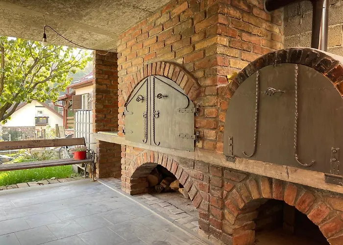 Дом отдыха Buzzing Retreat Velika Remeta