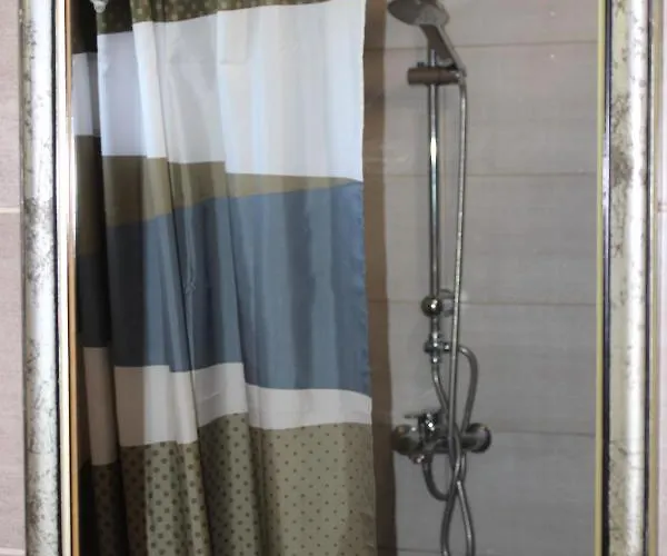 Дом отдыха Buzzing Retreat