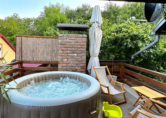 Buzzing Retreat Velika Remeta